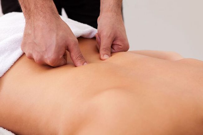 Therapeutic massage - a method of solving back pain in the area of ​​the shoulder blades